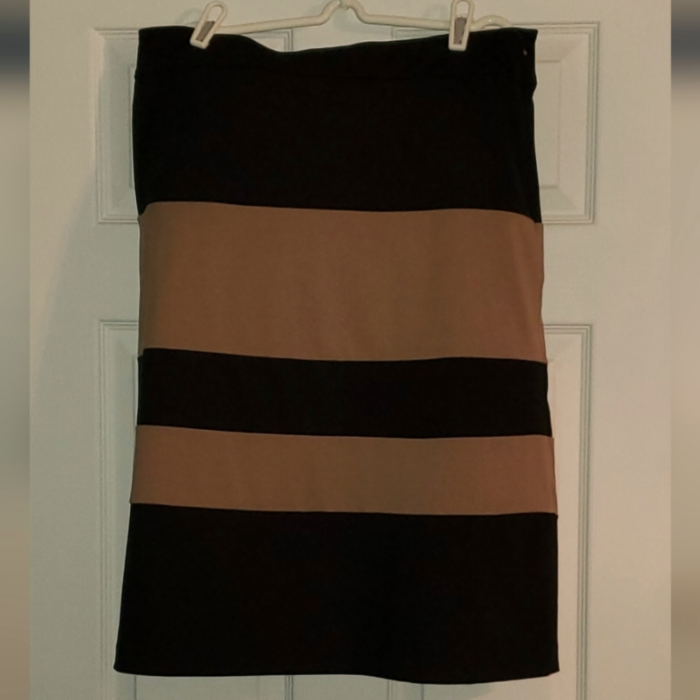 Modest Dress Black & Tan Pencil Skirt